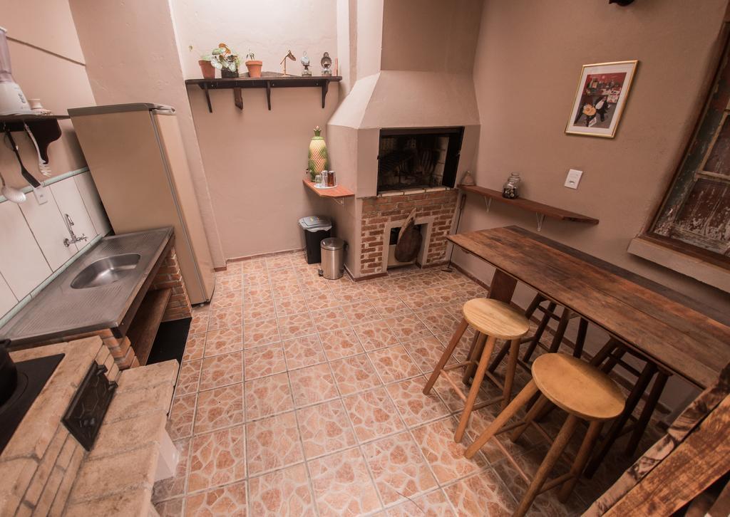 Frida Casa Hostel Пелотас Екстериор снимка
